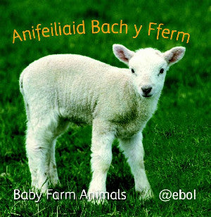 Llyfr Clwt: Anifeiliaid Bach y Fferm / Cloth Book: Baby Farm Anim - Siop Y Pentan